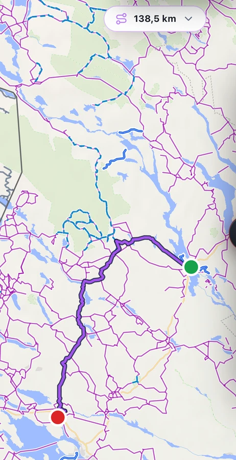 Ruttplaneraren i appen med en beräknad rutt längs skoterleder